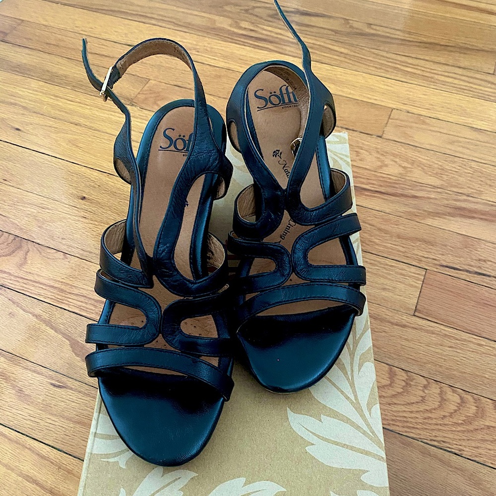Black Wedges